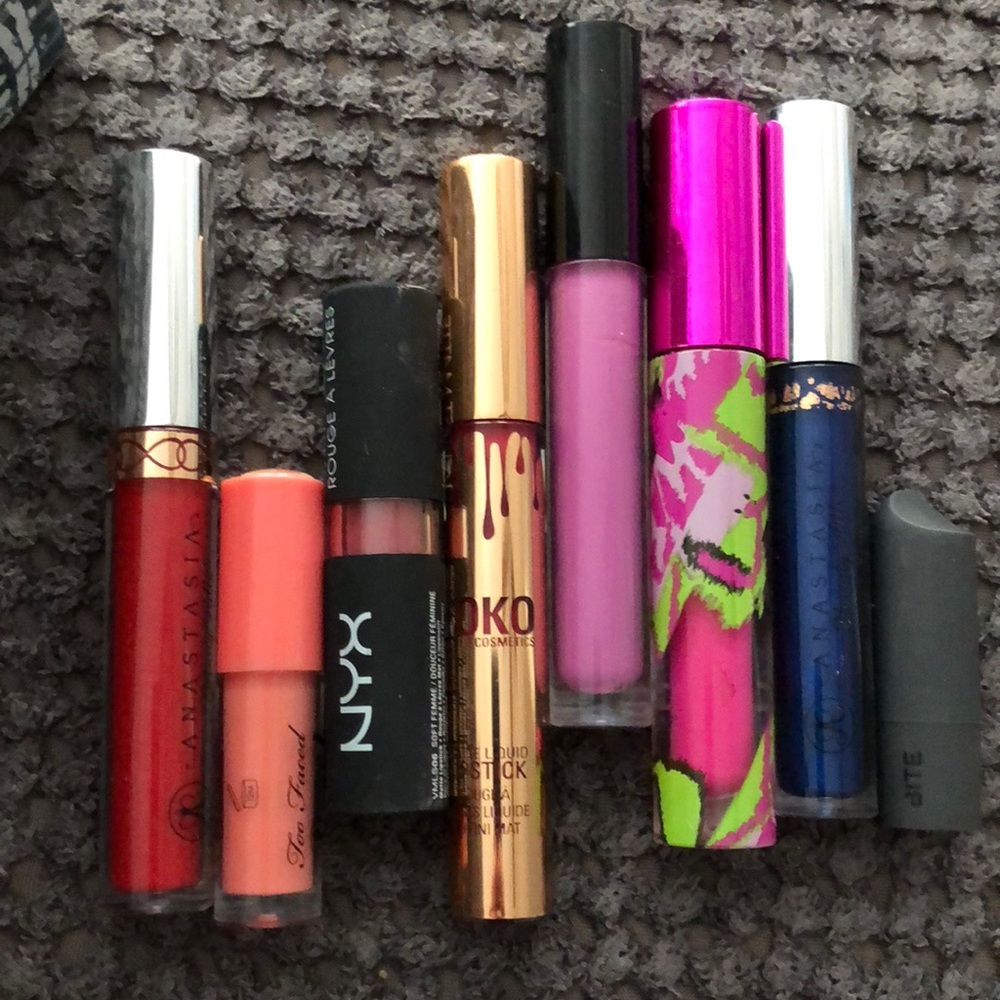 Multiple brand lip bundle